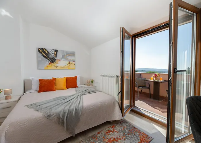 San Martino With Heated Pool , Outside Jacuzzi & Hydromassage Bathub 빌라