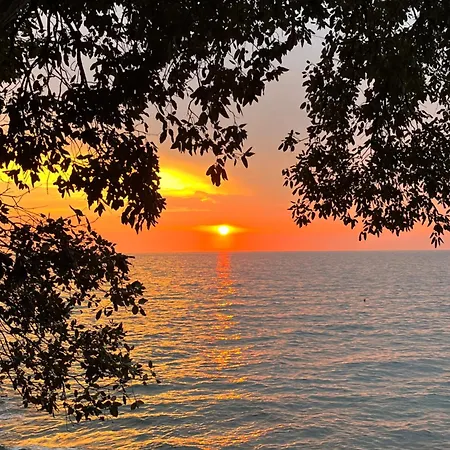 San Martino With Heated Pool , Outside Jacuzzi & Hydromassage Bathub * Nedeščina