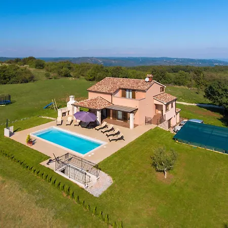 Villa San Martino With Heated Pool , Outside Jacuzzi & Hydromassage Bathub