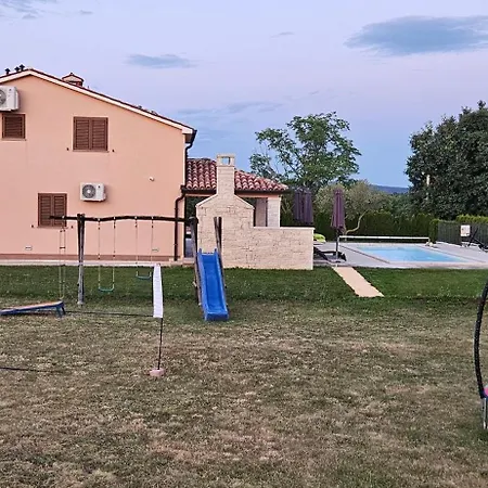 Villa San Martino With Heated Pool , Outside Jacuzzi & Hydromassage Bathub