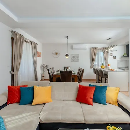 San Martino With Heated Pool , Outside Jacuzzi & Hydromassage Bathub