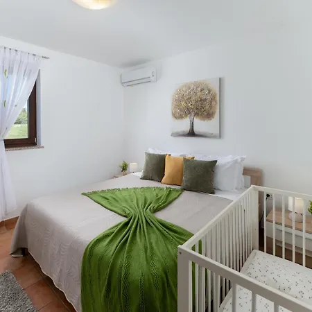 Villa San Martino With Heated Pool , Outside Jacuzzi & Hydromassage Bathub