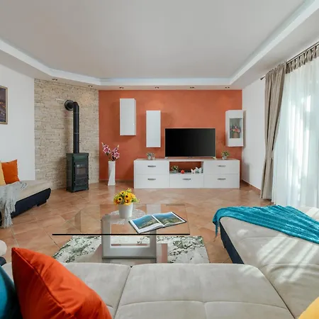 San Martino With Heated Pool , Outside Jacuzzi & Hydromassage Bathub Villa